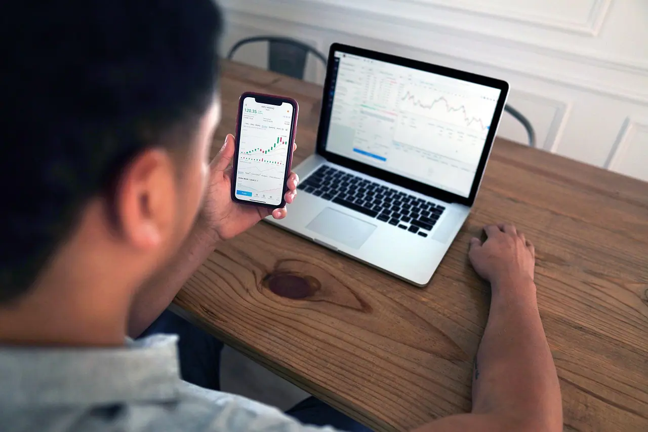 Investissez dans ALGO : les précautions à prendre !